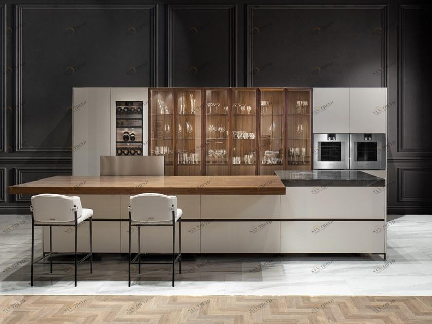 Aston Martin Кухня на заказ с островом sun-id-1364073