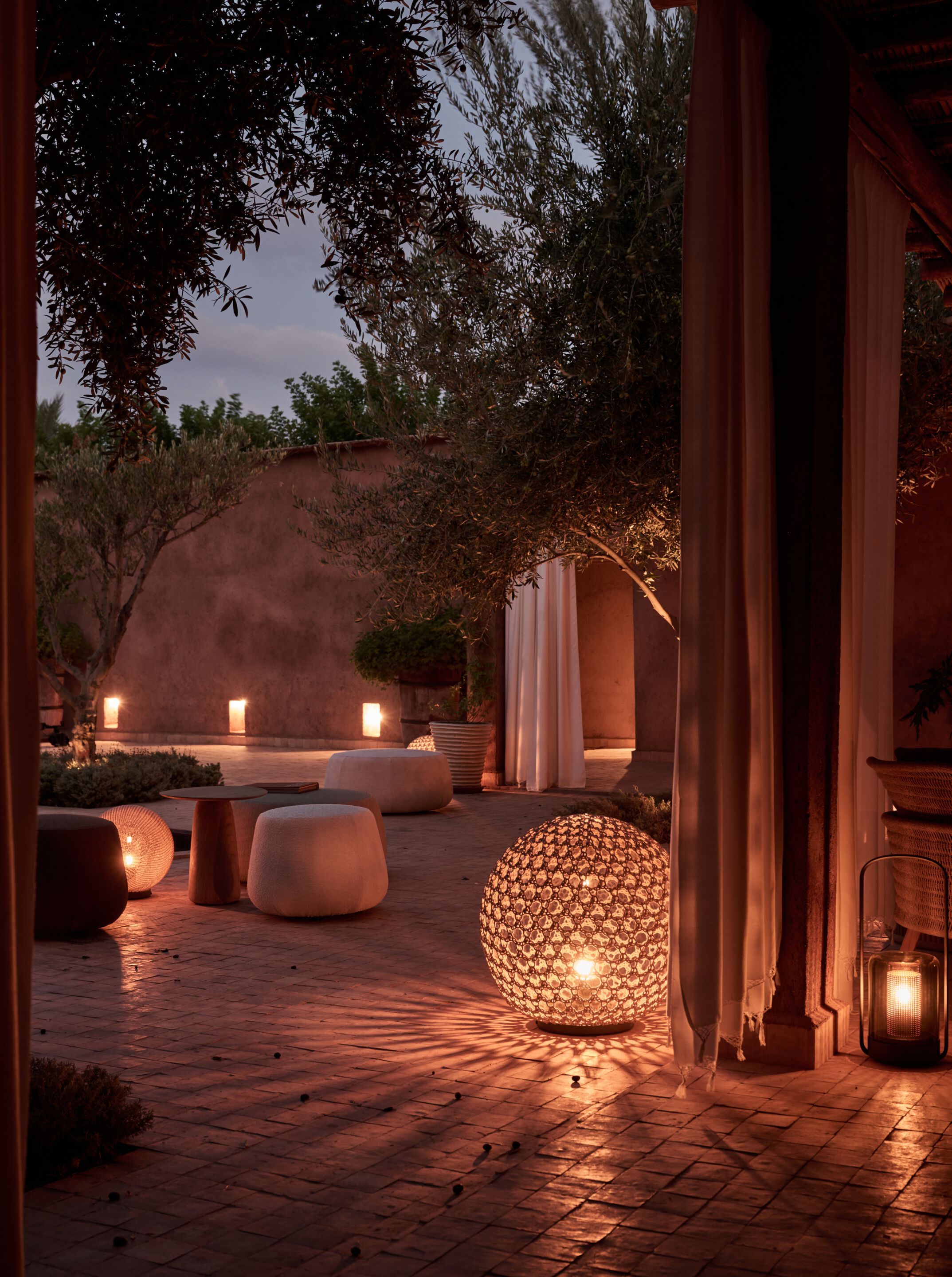 Напольная лампа из полиэтилена TRIBÙ месье Трико ARCH-00080650 - Вид №3