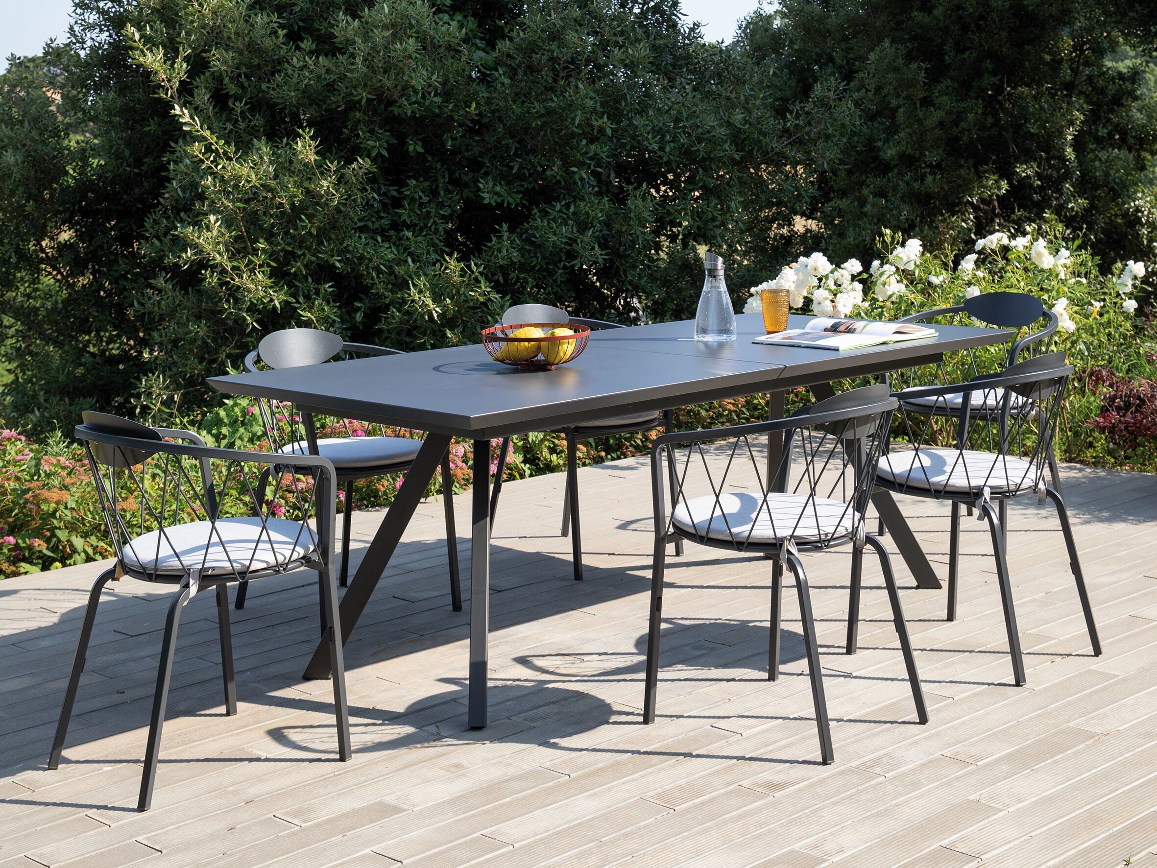 Металлический штабелируемый садовый стул с подлокотниками Vermobil Daisy ARCH-00025999 - Вид №2