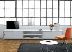 Низкий ТВ-шкаф