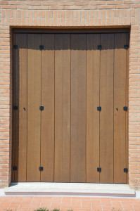 Топоры из массива дерева