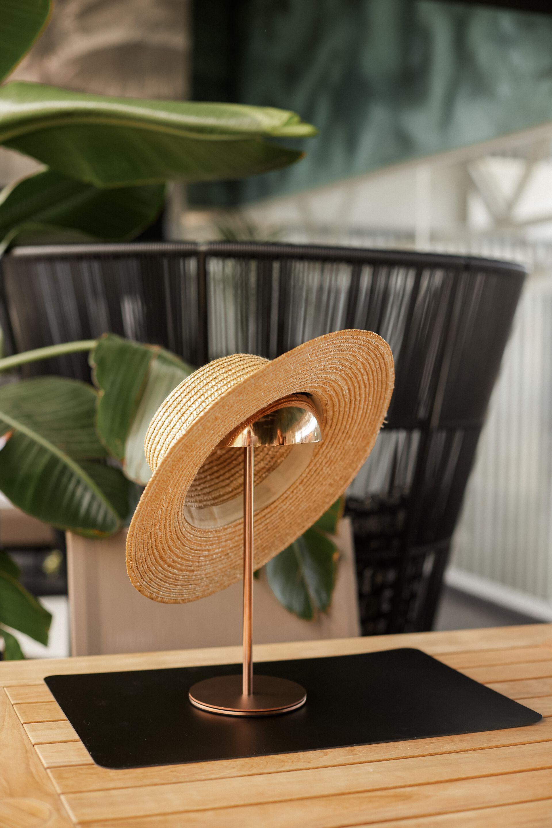 Кожаный и металлический аксессуар ADJ Porta-cappelli ARCH-00079961 - Вид №1