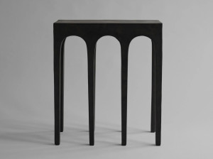 Прямоугольный консольный стол из волокнистого бетона