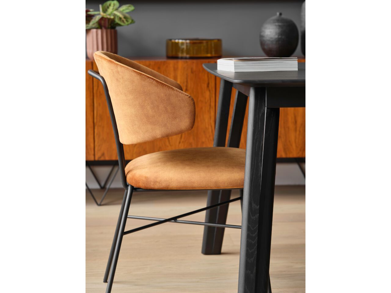 Мягкий тканевый стул с подлокотниками Mobitec TORO C04 ARCH-00098031 - Вид №2