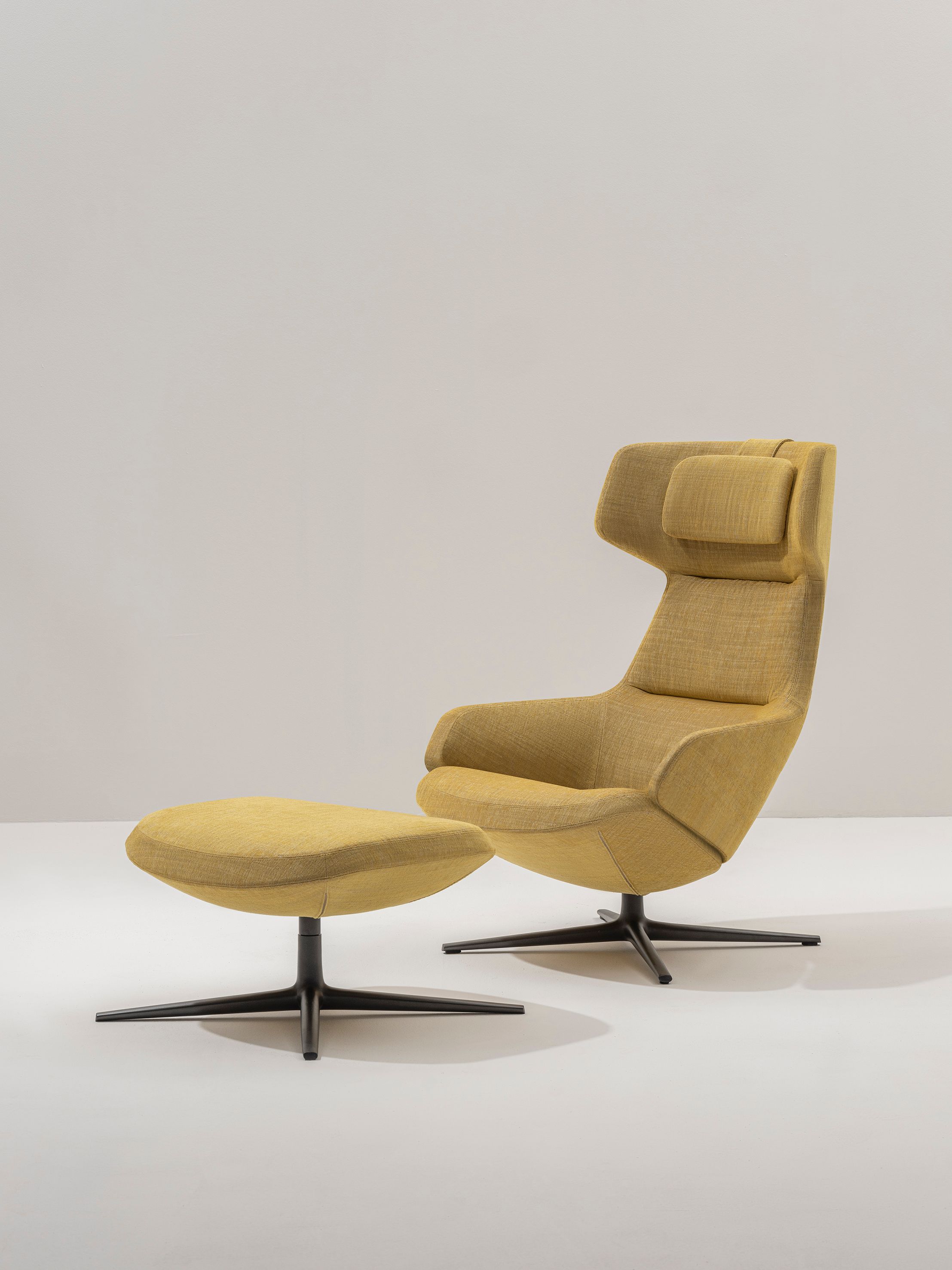 Тканевая мягкая спицевая подставка для ног Arper Aston Club ARCH-00147741 - Вид №1