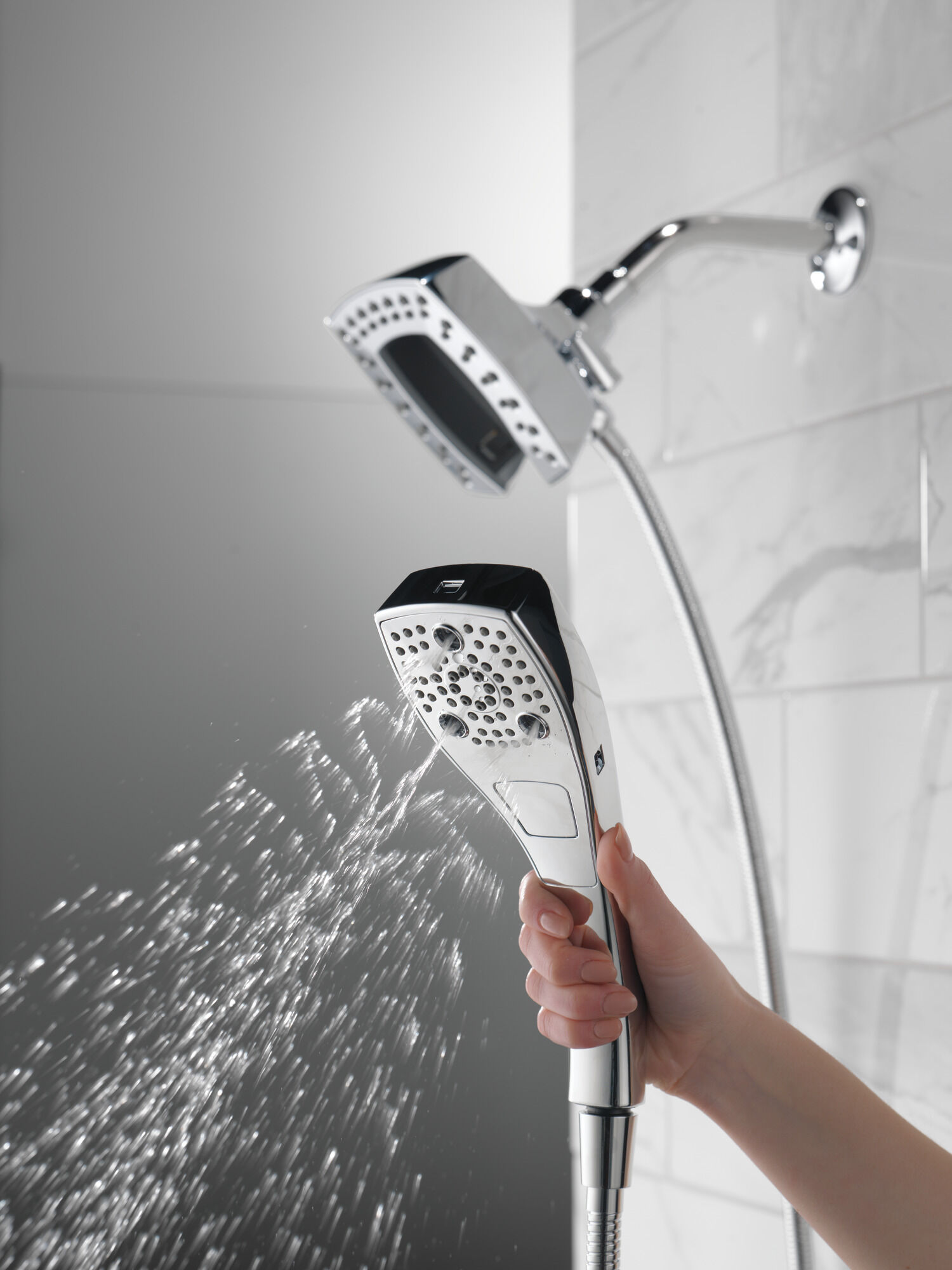 58474 H2Okinetic® In2ition® Душ два в одном с 5 настройками Delta Faucet Universal Showering Хром  - Вид №5