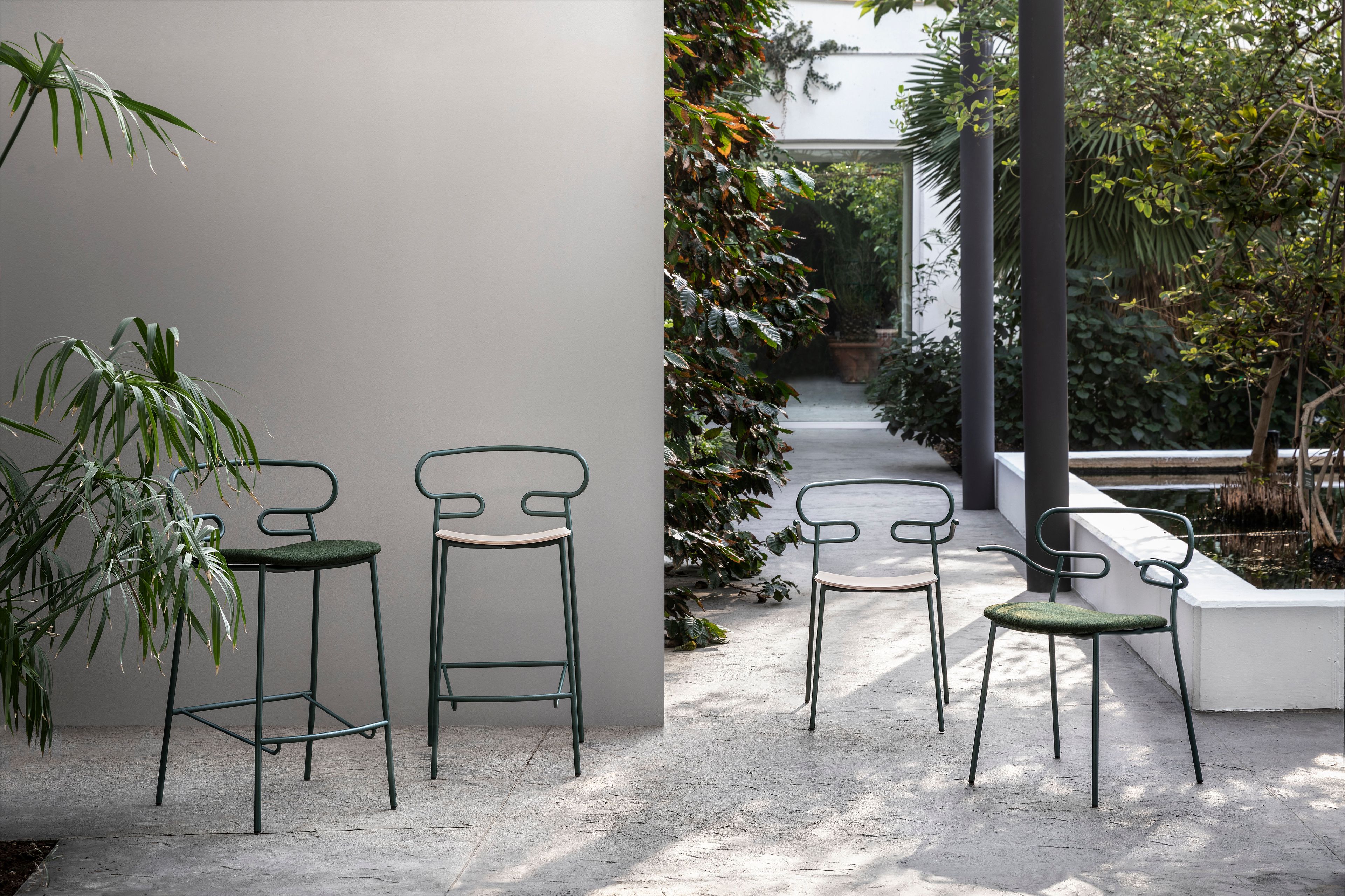 Металлический и полиуретановый табурет с подставкой для ног TrabA' Генуя ARCH-00044939 - Вид №4