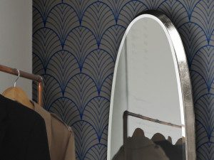 109233 Зеркало овальное 136x36 серебряное Schuller Aries