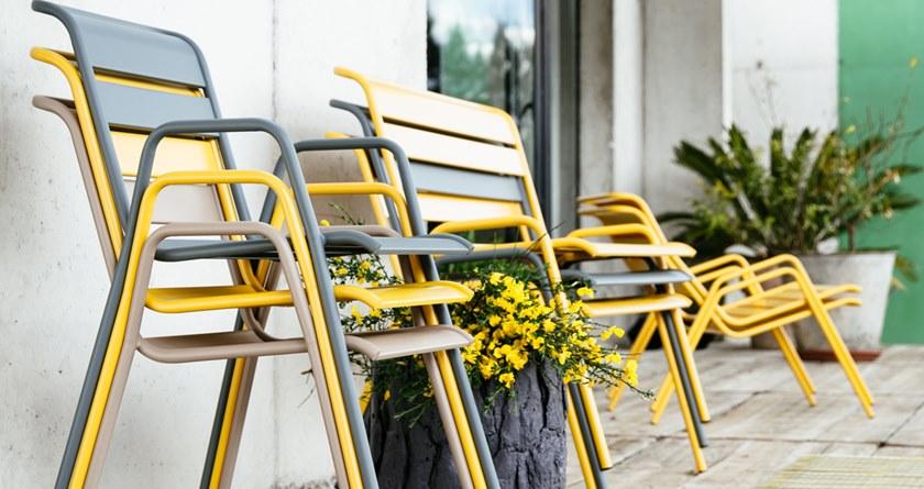 Fermob Стул садовый штабелируемый с подлокотниками Monceau 4802 - Вид №8