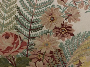 LELIEVRE Вышитая ткань в стиле Людовика XVI с цветочными мотивами Exception