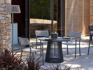 Светящийся садовый стол в HPL