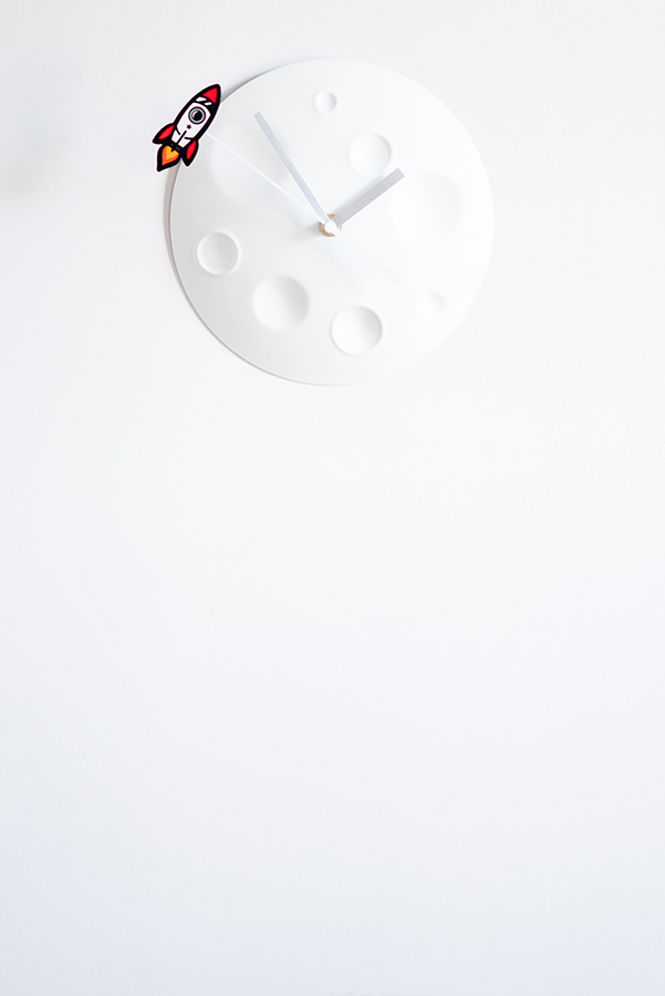 Часы Rocket Moon SUCK UK SKCLOCKMOON1 - Вид №3