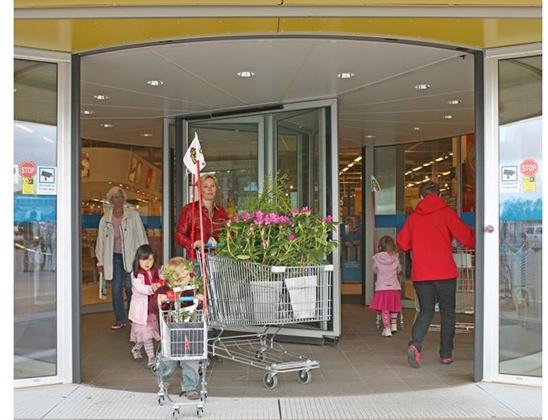 ASSA ABLOY Вращающаяся дверь большой вместимости с тремя секторами Porte automatiche girevoli sun-id-1491804 - Вид №4