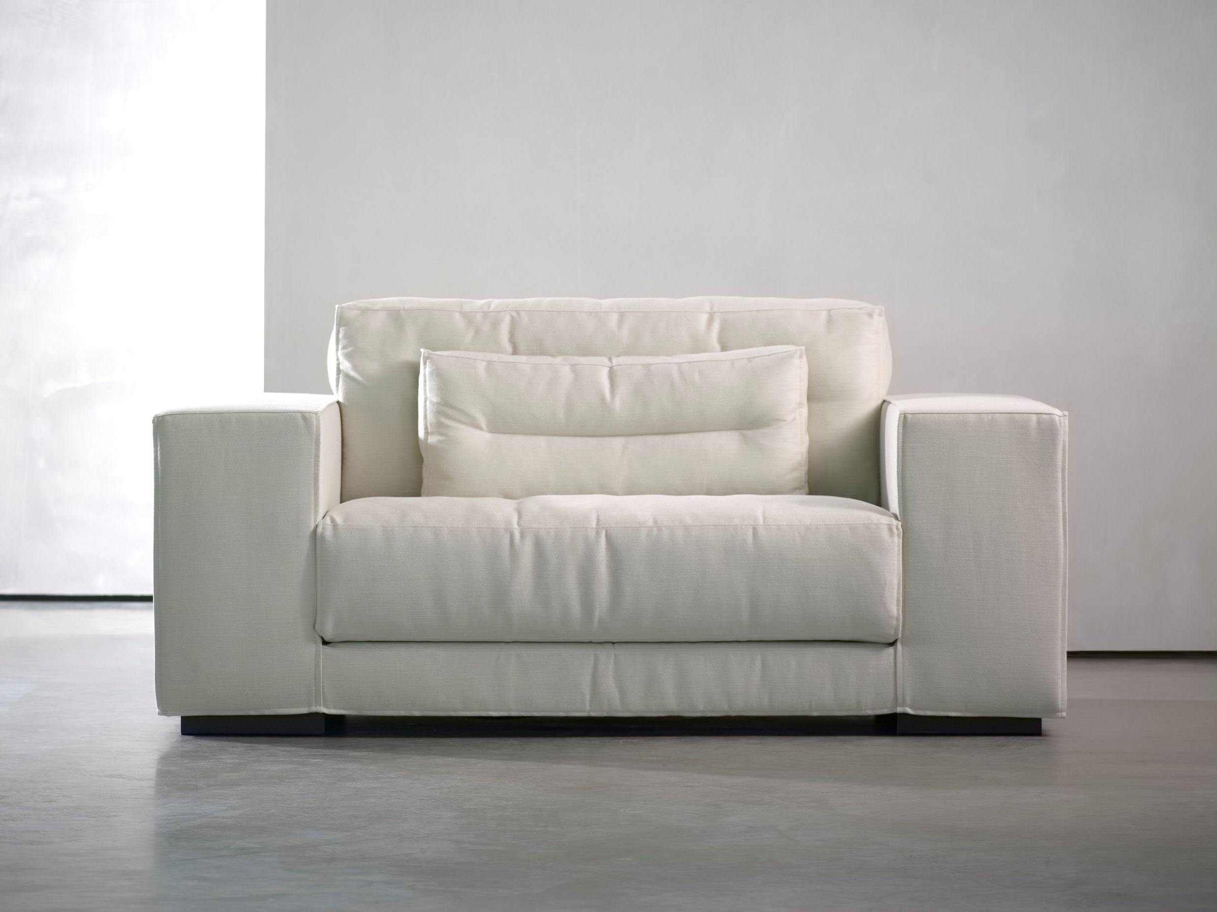 Кресло с подлокотниками Piet Boon DIEKE living ARCH-00007544