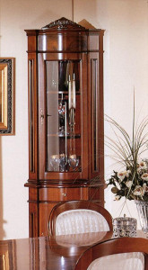 Витрина  BTC INTERNATIONAL 185/R