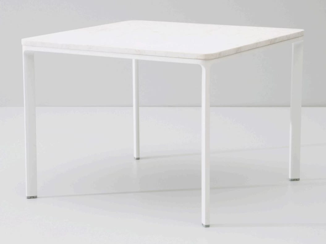 Квадратный каменный садовый стол Kettal Park Life ARCH-00011924