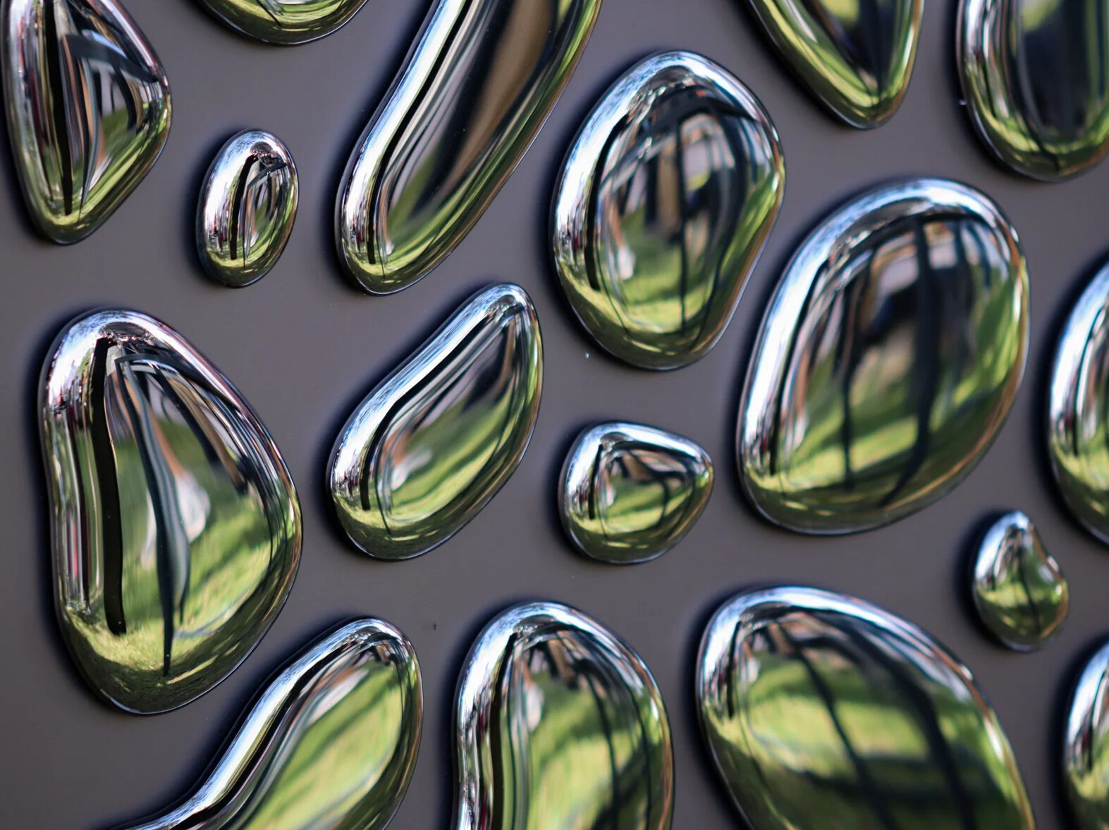 Декоративный предмет из зеркального стекла PlusObject Drops ARCH-00120652