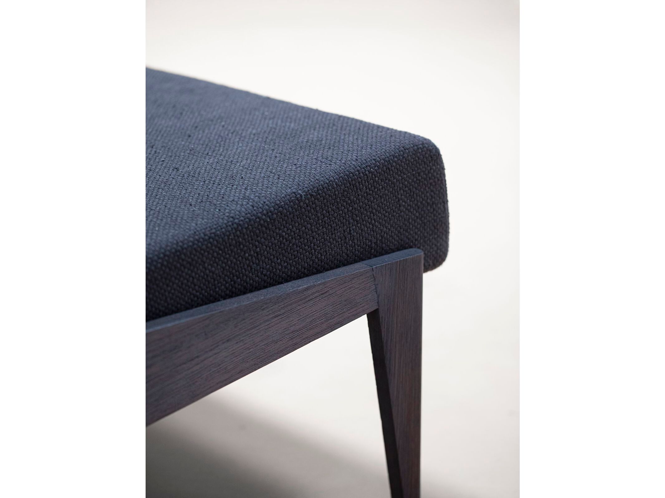 Тканевое кресло без подлокотников Phantom Hands X + L ARCH-00007562 - Вид №3