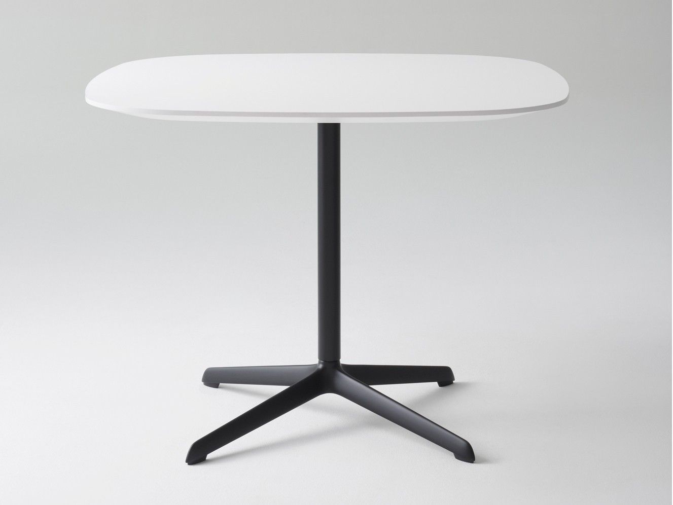 Квадратный стол со спицами Brunner ARCH-00051341