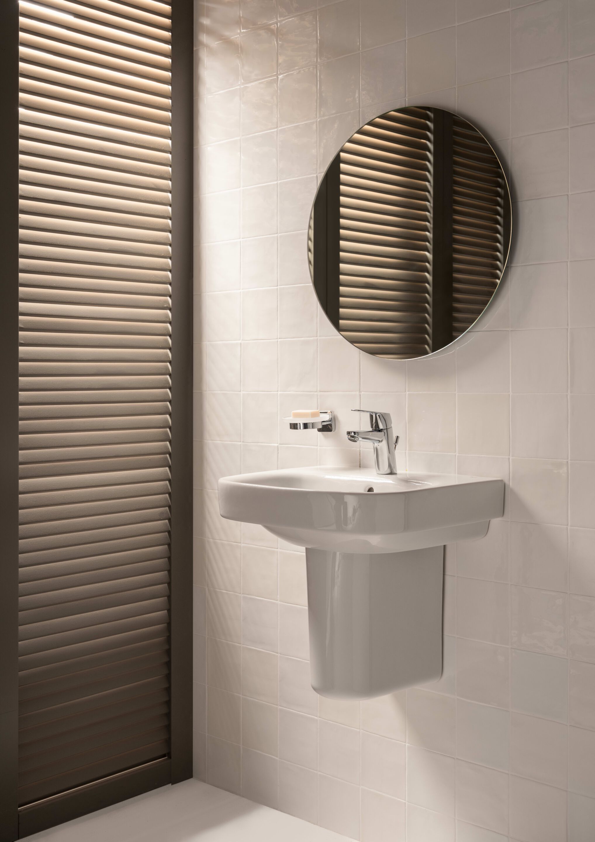 Фарфоровая подвесная раковина Roca Deva ARCH-00131122 - Вид №6