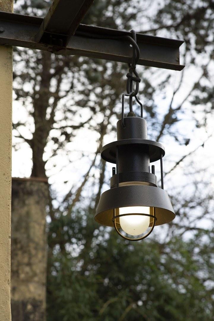 Martinelli Luce Подвесной светильник для улицы из смолы и алюминия Sistema polo 1884 - Вид №3