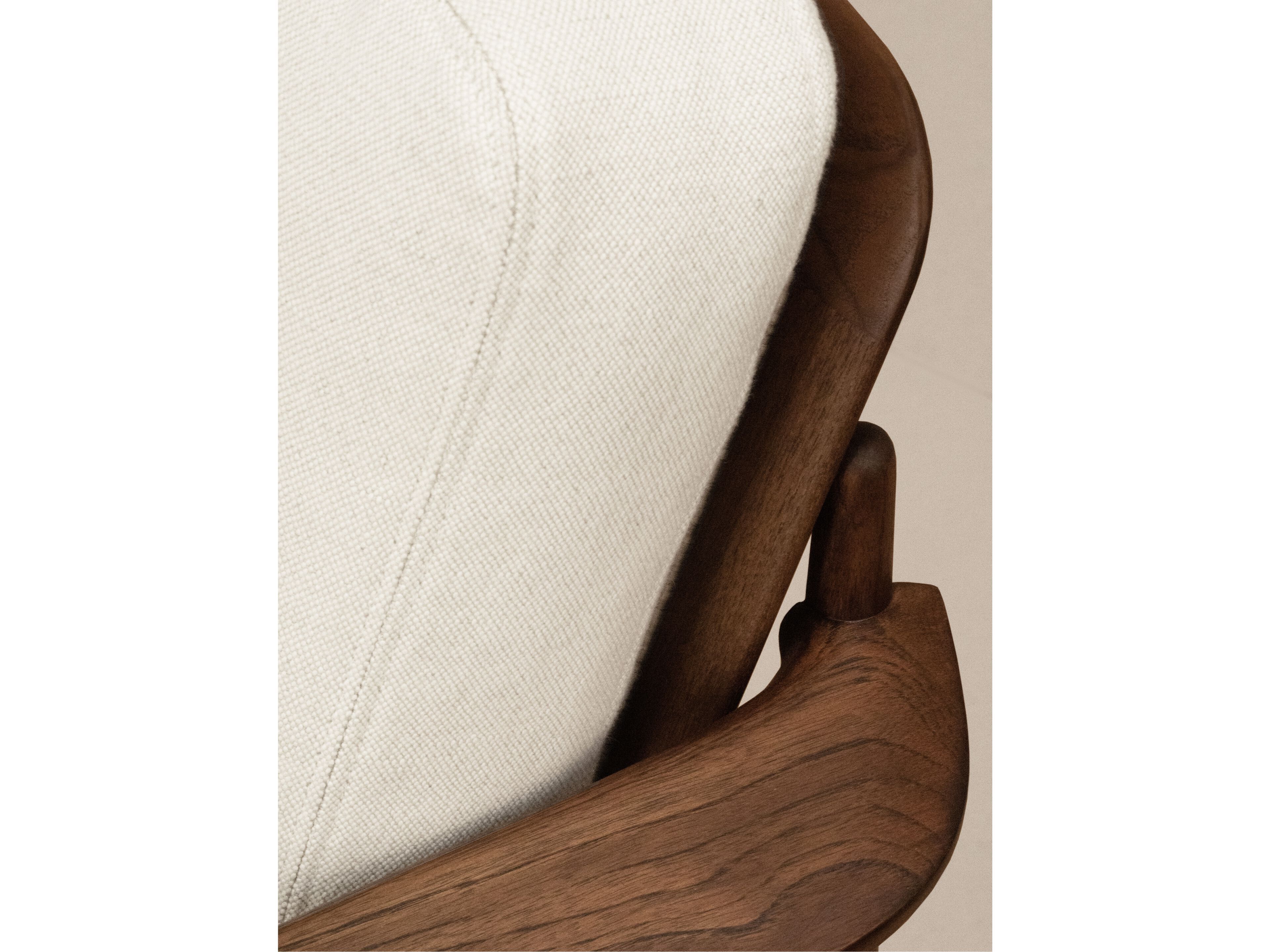 Тканевое кресло с подлокотниками Phantom Hands Tangāli ARCH-00089185 - Вид №5