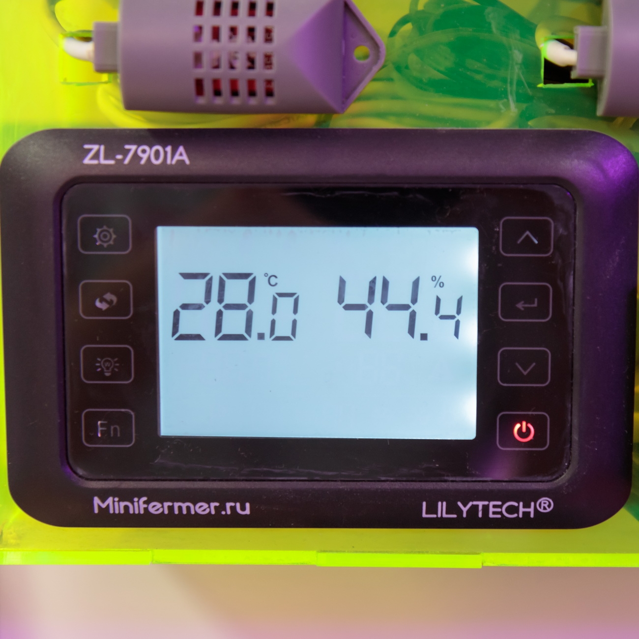 2225 Контроллер LILYTECH ZL-7901A (темп + влажность + 3 таймера) LAB.Space  - Вид №9