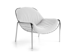 Тканевое кресло с подлокотниками