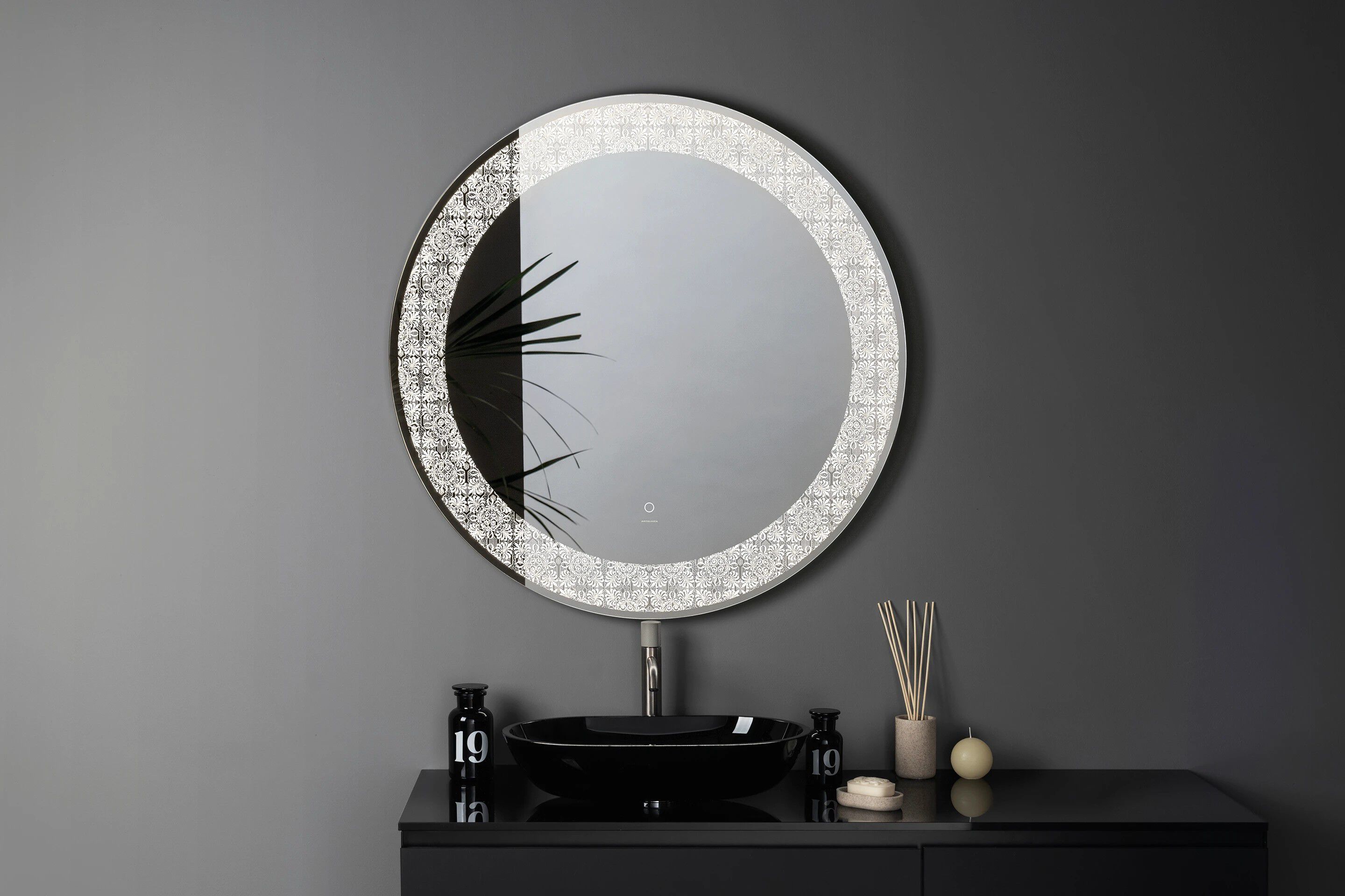 Круглое зеркало со встроенным освещением для ванной комнаты ARTELINEA RI-TRATTI ARCH-00116529 - Вид №1