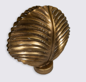 Металлическая настольная лампа