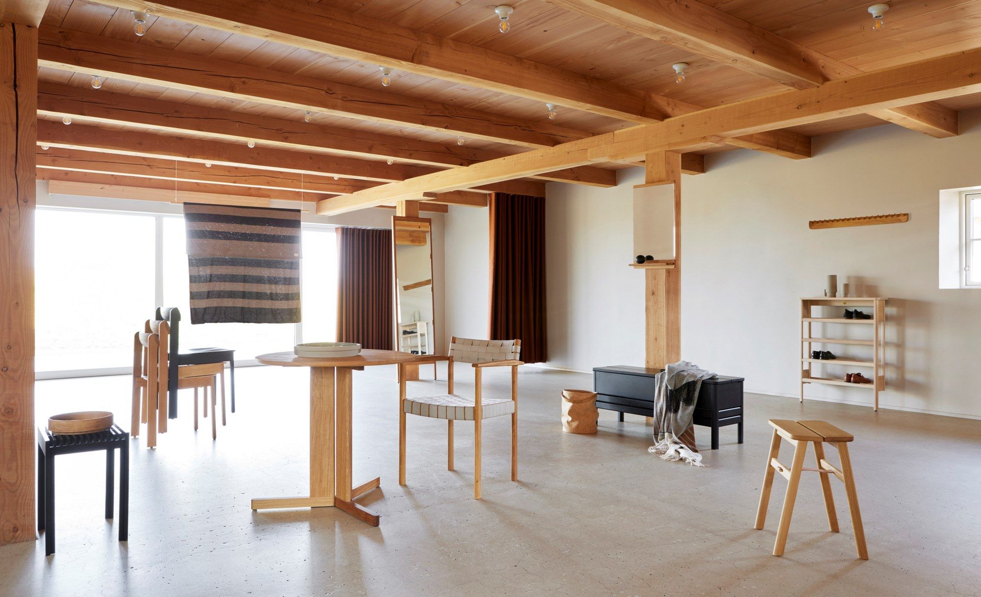 Напольное зеркало из дуба с рамкой Form & Refine a line ARCH-00068259 - Вид №3