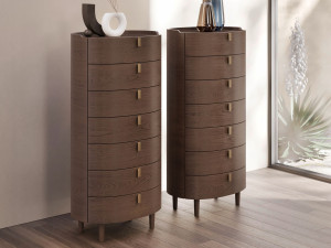 Деревянный комод