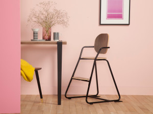 Стальной и деревянный стул / высокий стул