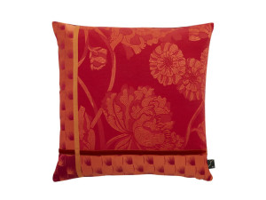 Квадратная подушка из ткани