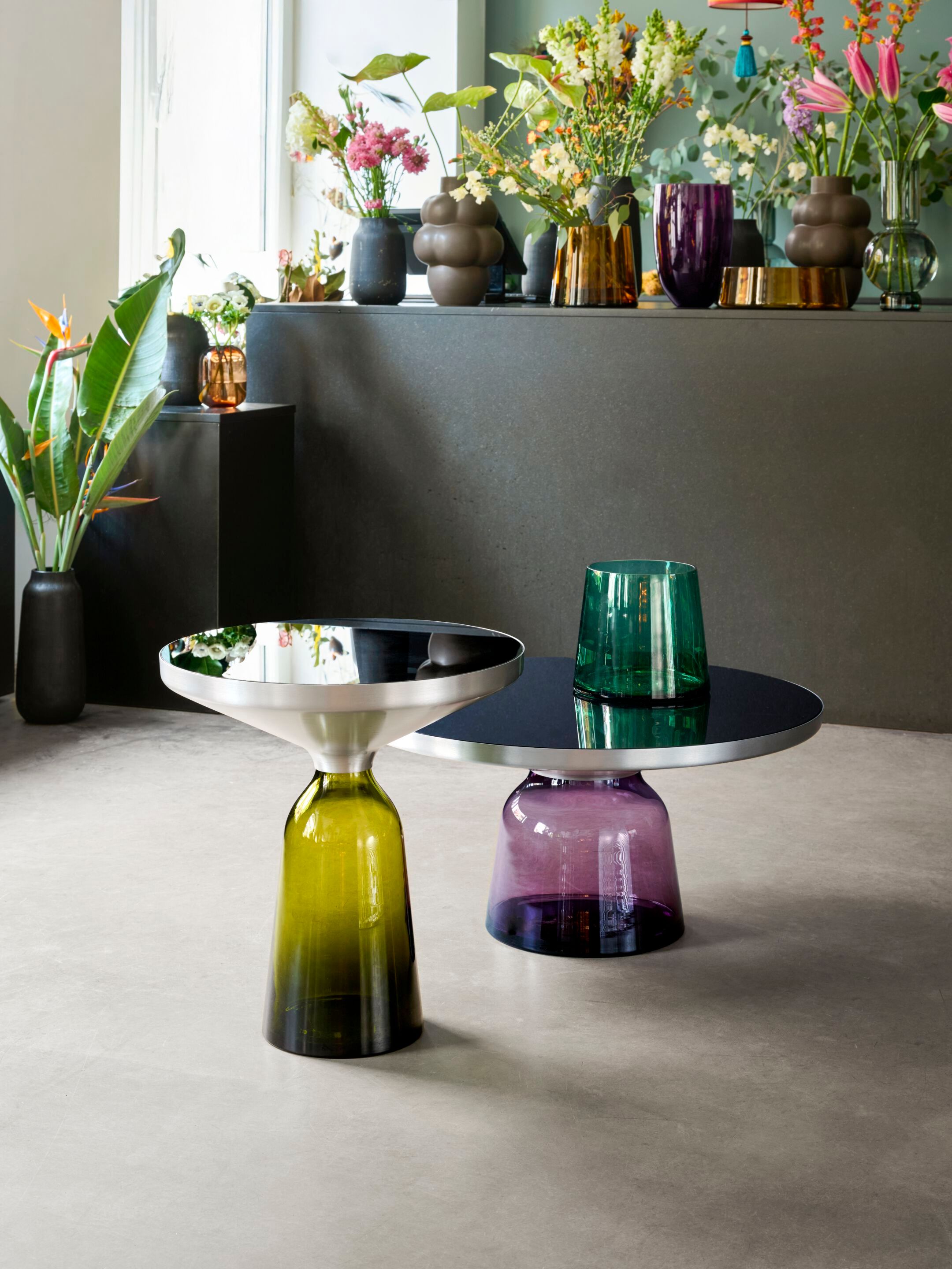 Круглый журнальный столик из алюминия и выдувного стекла Classicon Белл ARCH-00010325 - Вид №2