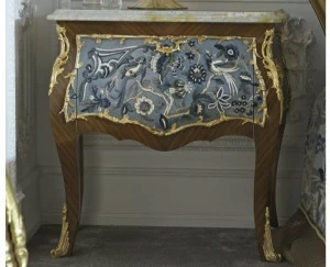 Bellotti Ezio Прикроватный столик из розового дерева со столешницей из оникса 3690 3691