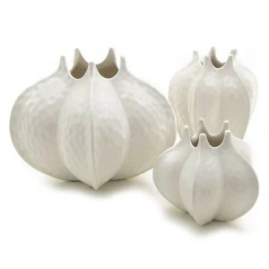 Ваза белая керамическая "Бутон В" UNICO ДИЗАЙНЕРСКИЕ 255421 Белый