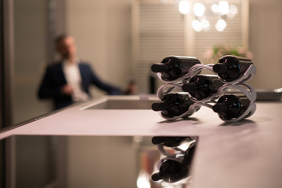 Подставка для бутылок стеклянная 32 см белая Cuvee GUZZINI  00-3872305 Белый  - Вид №4