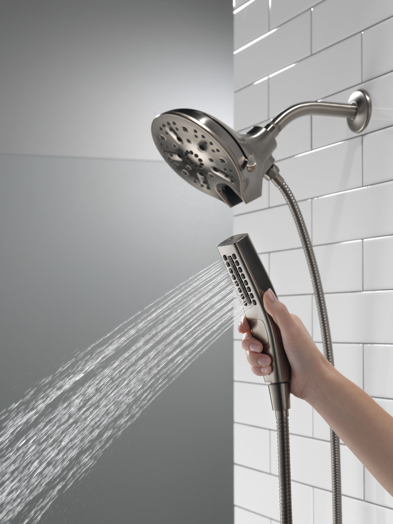 58620-KS25-PK In2ition® H2Okinetic® Душ два в одном с 5 настройками Delta Faucet Universal Showering Черный нержавеющий  - Вид №6