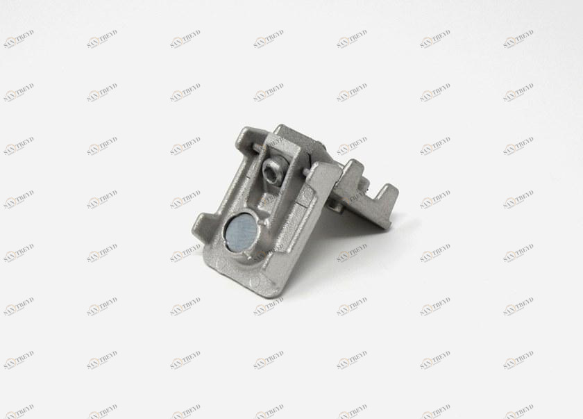 MASTER ITALY Литой кронштейн с внутренней муфтой  0341 