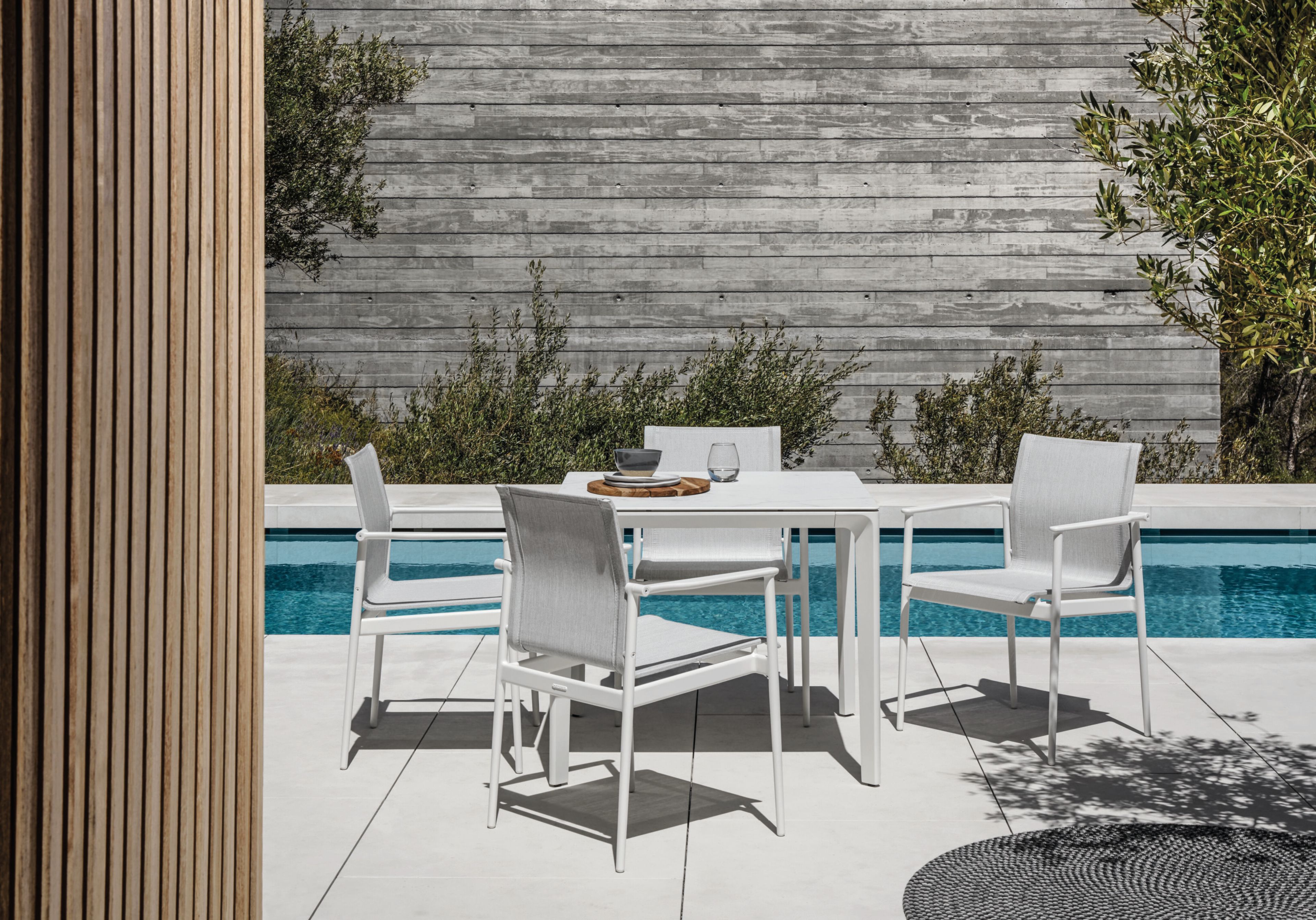 Тканевый штабелируемый садовый стул с подлокотниками Gloster 180 ARCH-00147016 - Вид №2