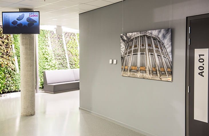 Алюминиевая потолочная витрина STUDIO T Teknoline ARCH-00065749 - Вид №6