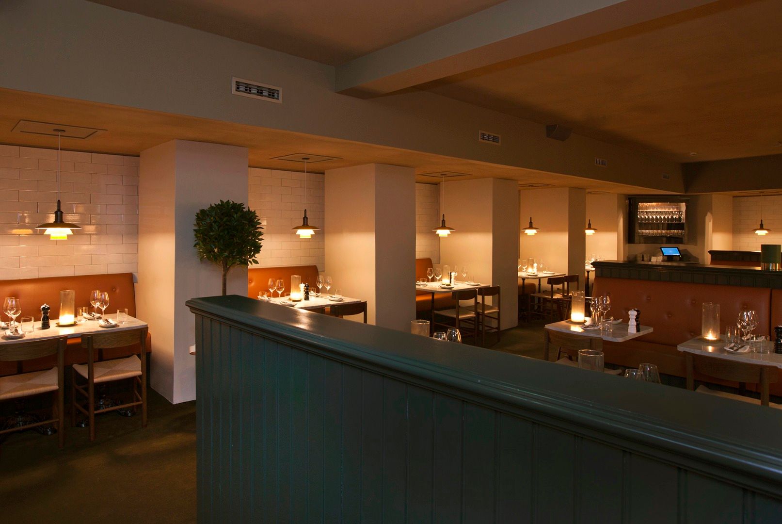 Подвесной светильник из опалового стекла Louis Poulsen PH 3½-3 ARCH-00011870 - Вид №5