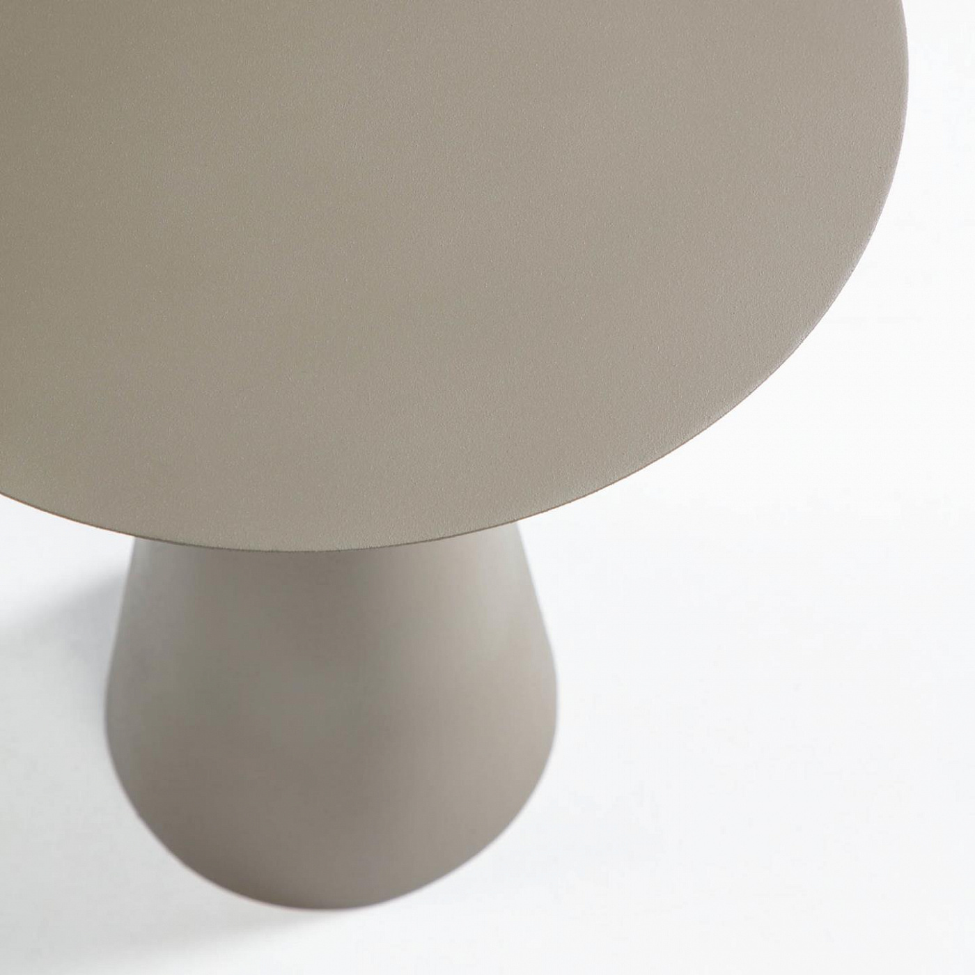 091011 Приставной столик Ø 38 cm зеленый La Forma Shirel  - Вид №1