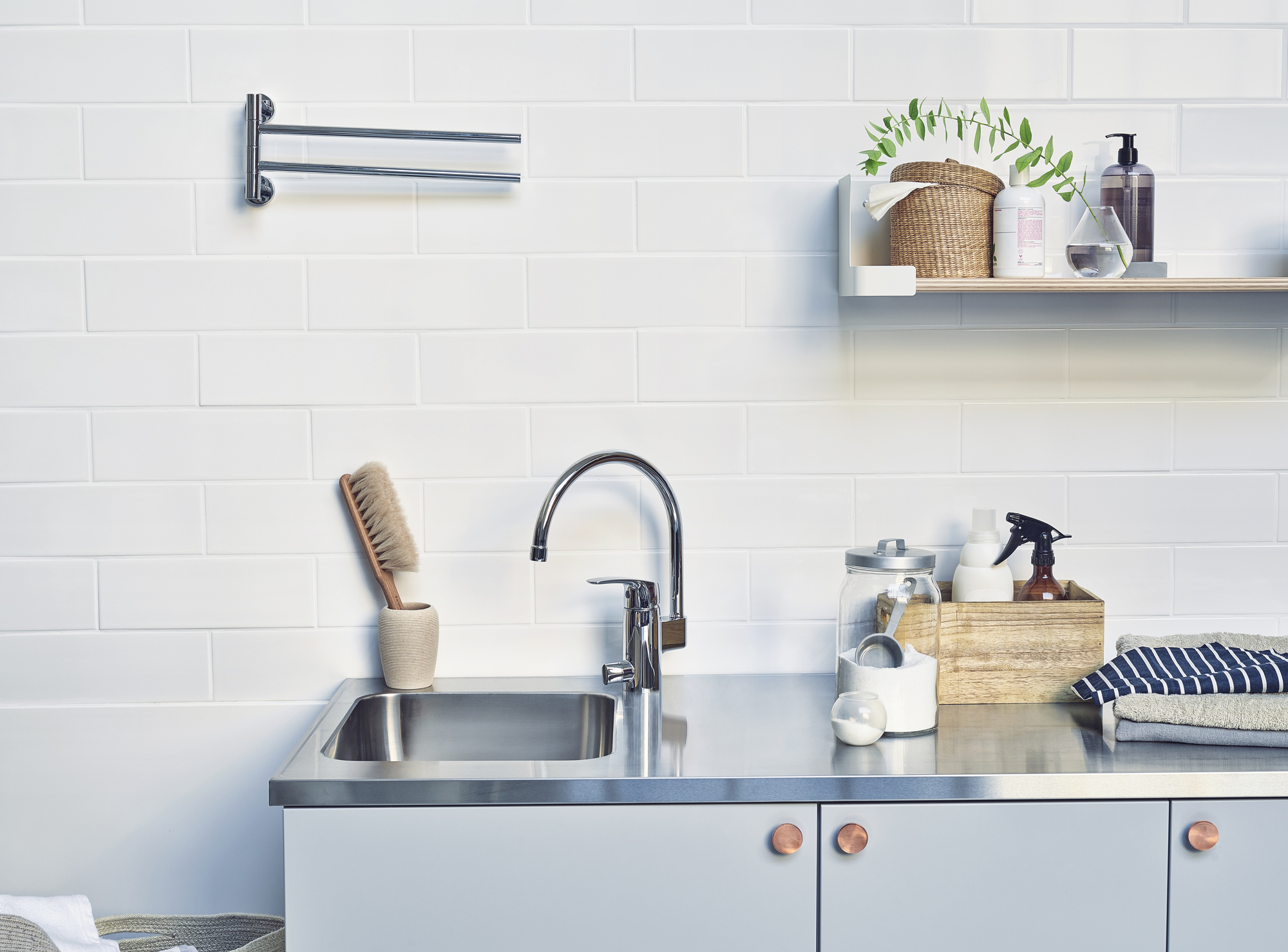 Oras 1039F Смеситель для кухни с клапаном 1039F Safira Хром  - Вид №1