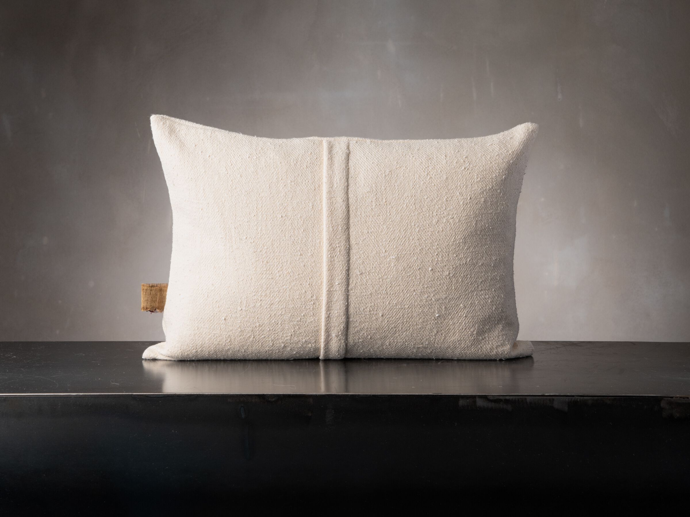 Прямоугольная шелковая подушка The House of Lyria MATRICAIRE ARCH-00123551 - Вид №1