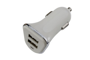 16105877 Автомобильное зарядное устройство с двумя разъемами USB 1А + 2.1A 30012045 Perfeo