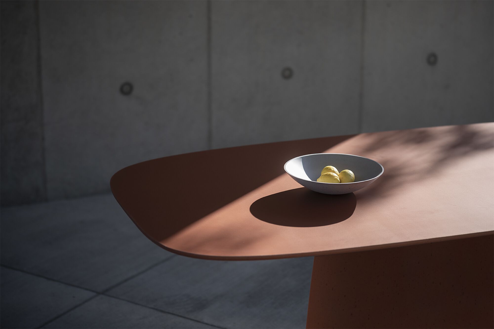 Бетонный прямоугольный садовый стол Betoni ARCH-00130112 - Вид №4