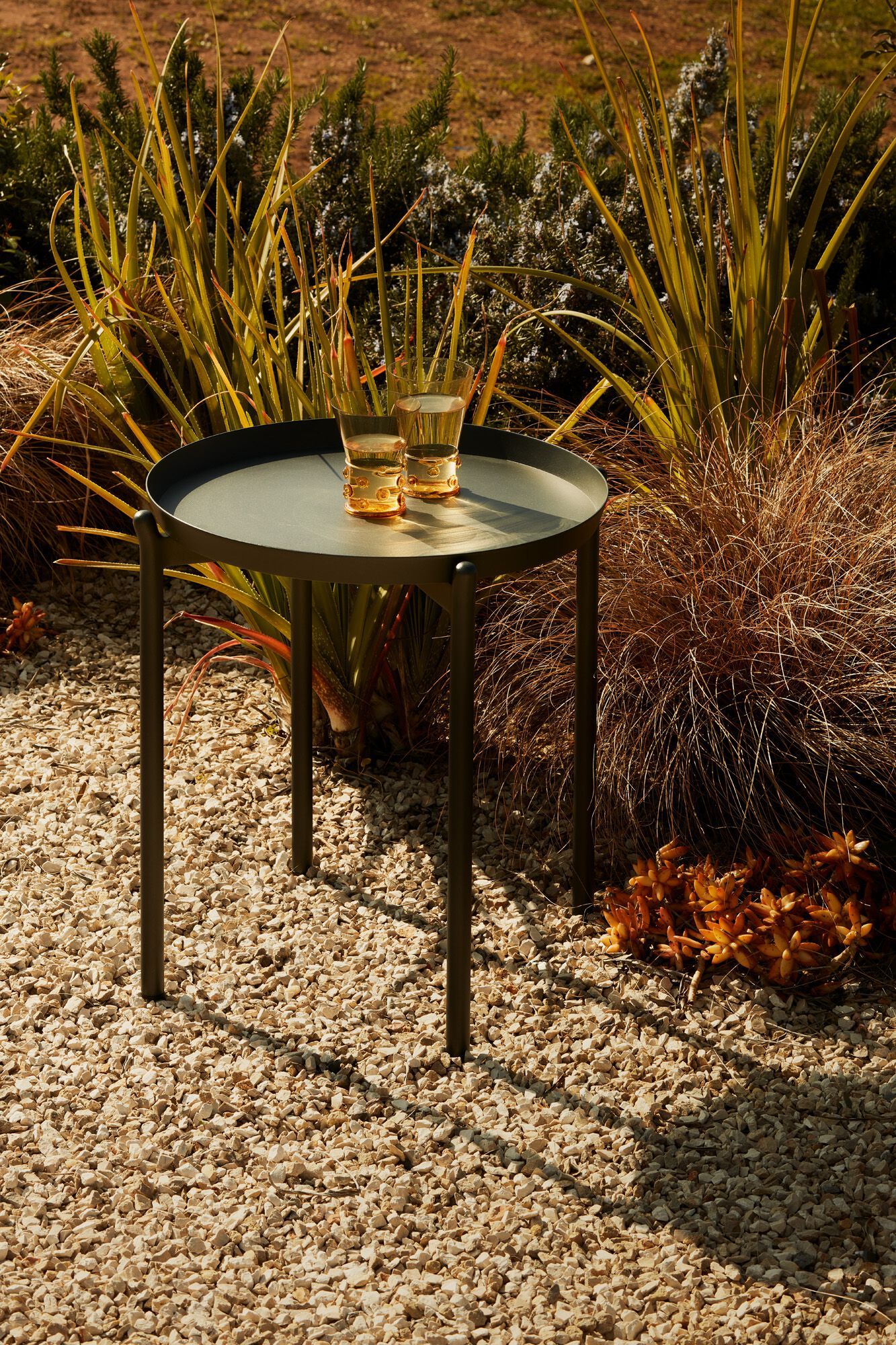 Алюминиевый низкий круглый журнальный столик Unopiù FRESBEE ARCH-00043584 - Вид №1