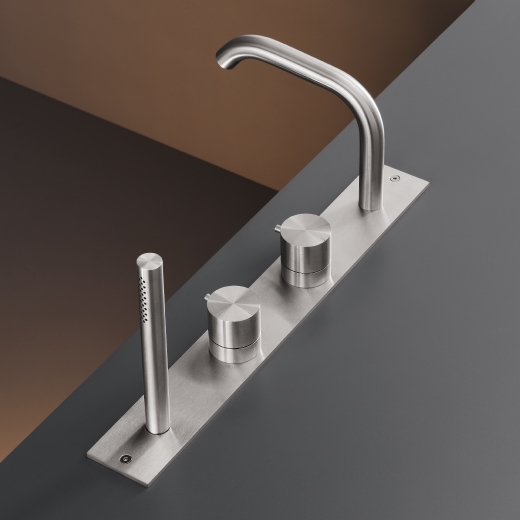 колесный диск установлен термостатический смеситель набор с носиком H. 130 мм </span>, 2 ходовой переключающий и цилиндрическая ручной душ диаметром 18 м т  MIL28 CEADESIGN  - Вид №1